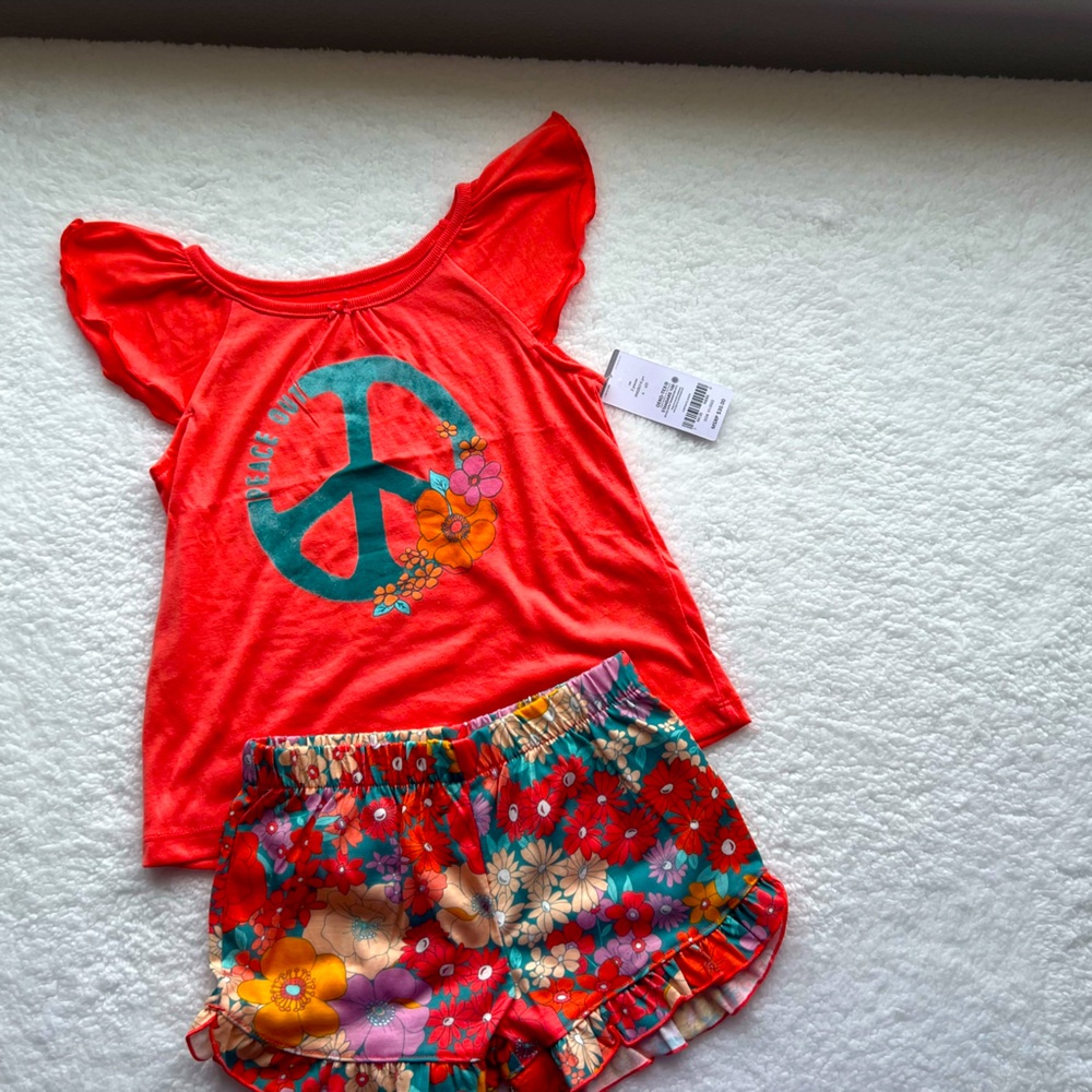 Carter’s pajama short and tee set. Multicolor. Girls size 6 - Picture 5 of 5